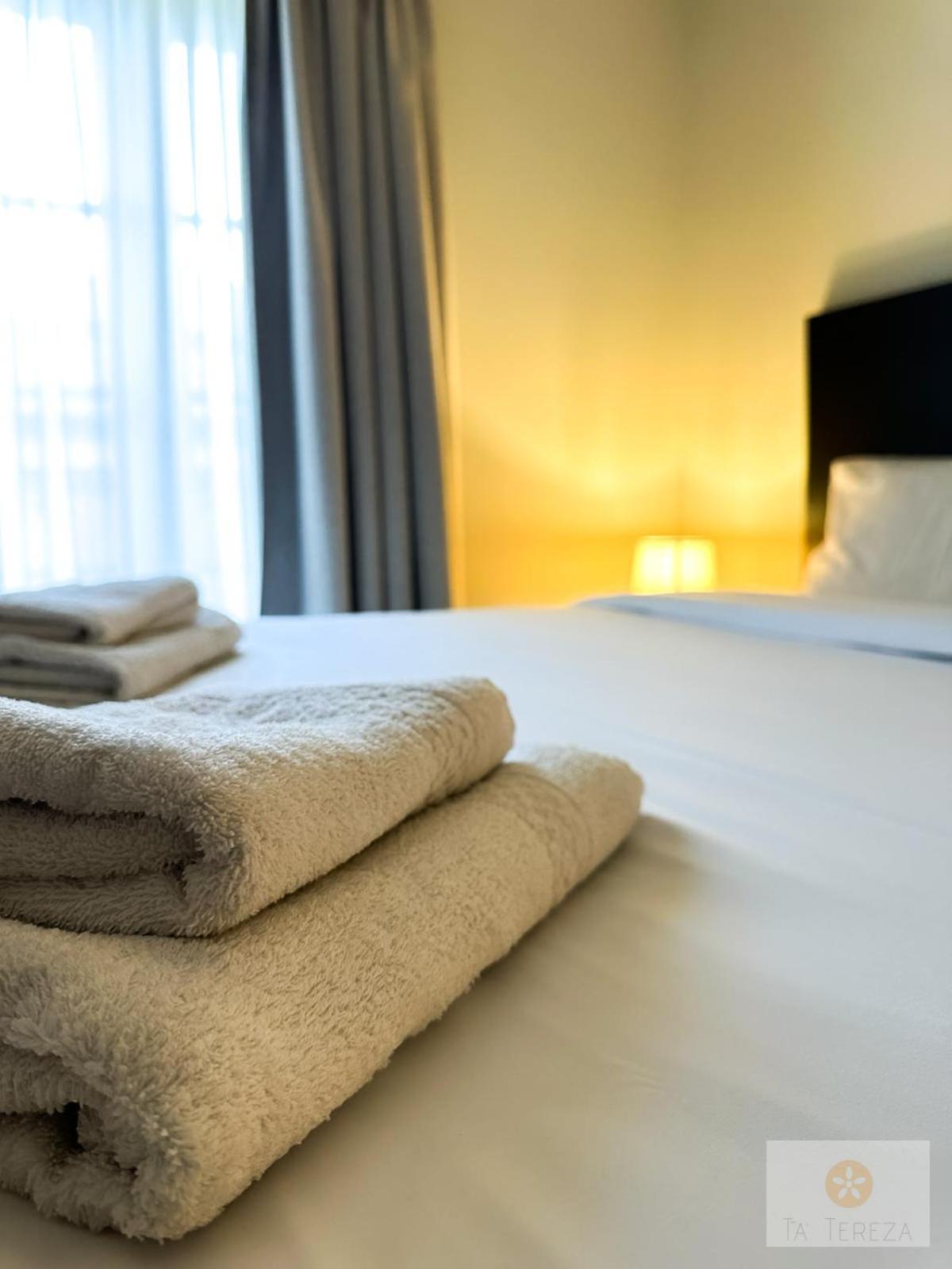 Ta' Tereza Seafront Apartments Saint Julian's Ngoại thất bức ảnh